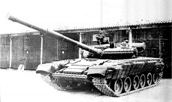 Т-80Б с динамической защитой № К05БТ1029 выпущенный Ленинградским Кировским заводом в мае 1982 г. для государственных испытаний КДЗ «Контакт»