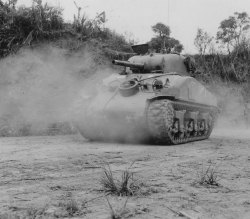 M4A1 «Шерман» на Филиппинах. 1945 г.